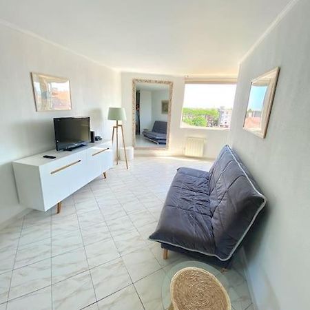 Appartement Spacieux 65M2, Avec Piscine Et Parking Fréjus Exterior photo