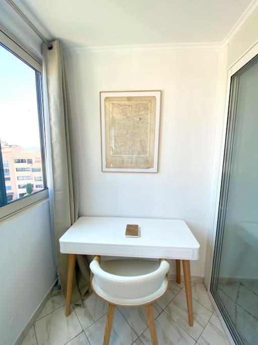 Appartement Spacieux 65M2, Avec Piscine Et Parking Fréjus Exterior photo
