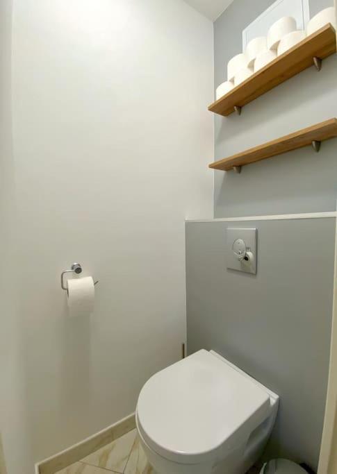 Appartement Spacieux 65M2, Avec Piscine Et Parking Fréjus Exterior photo